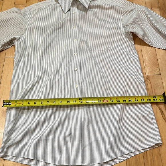 Roundtree & Yorke Gold Label 80’s Non-Iron Dobby Pinstripe Dress Shirt - Picture 5 of 6